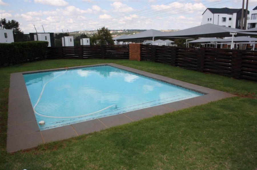 To Let 1 Bedroom Property for Rent in Greenstone Hill Gauteng