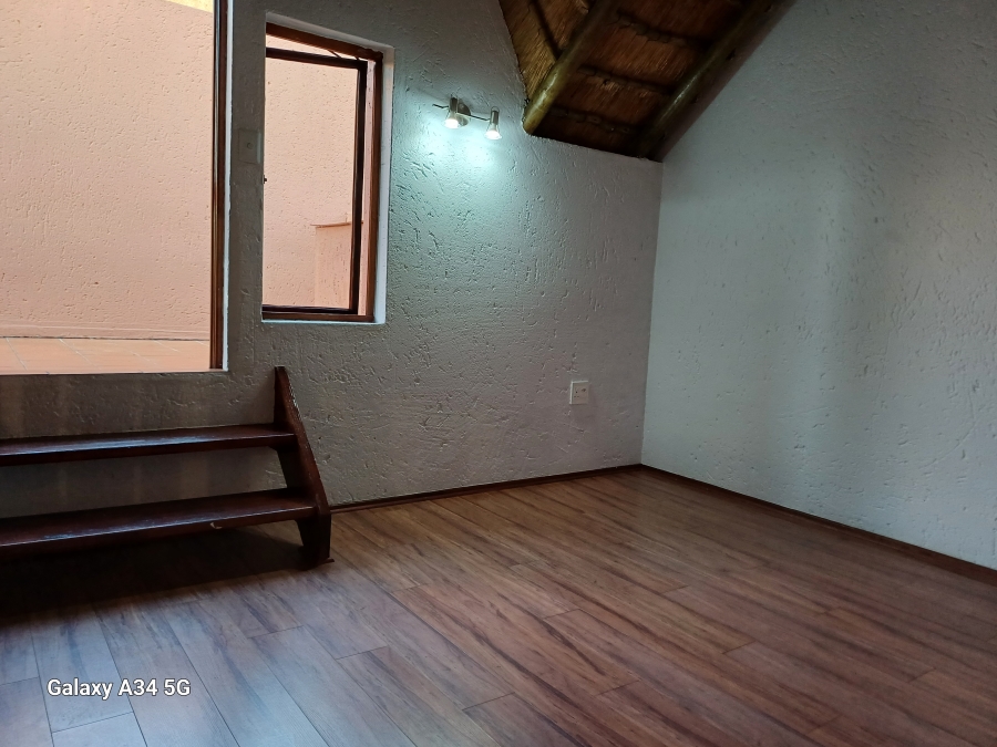 1 Bedroom Property for Sale in Sunninghill Gauteng