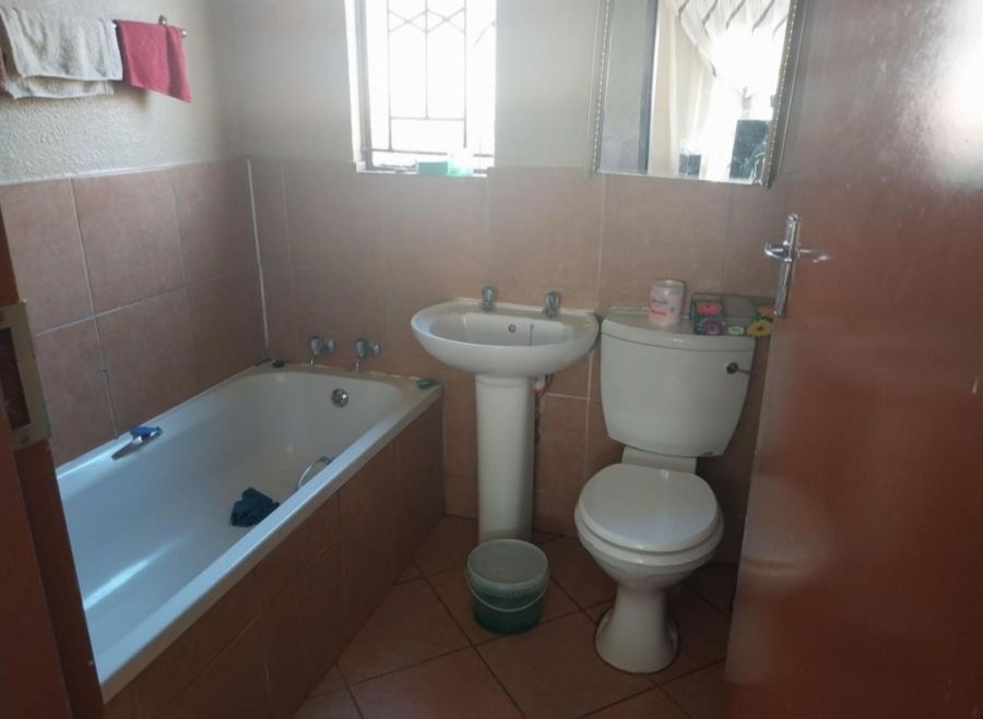 2 Bedroom Property for Sale in Soshanguve XX Gauteng