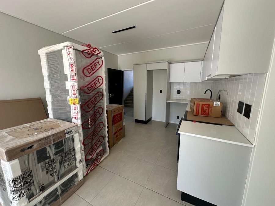 To Let 2 Bedroom Property for Rent in Linbro Park Gauteng