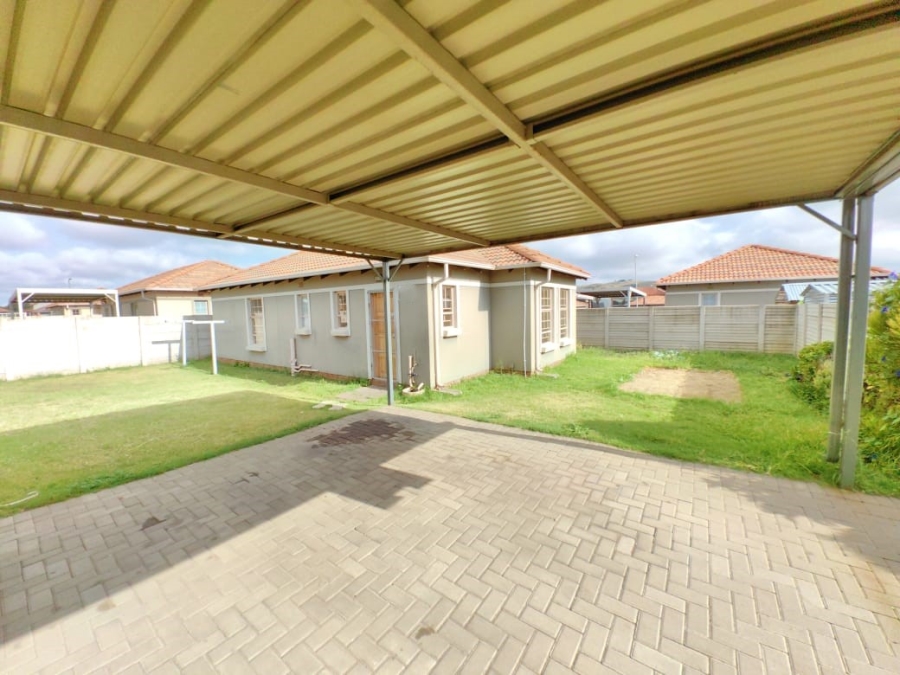 To Let 3 Bedroom Property for Rent in Andeon Gauteng