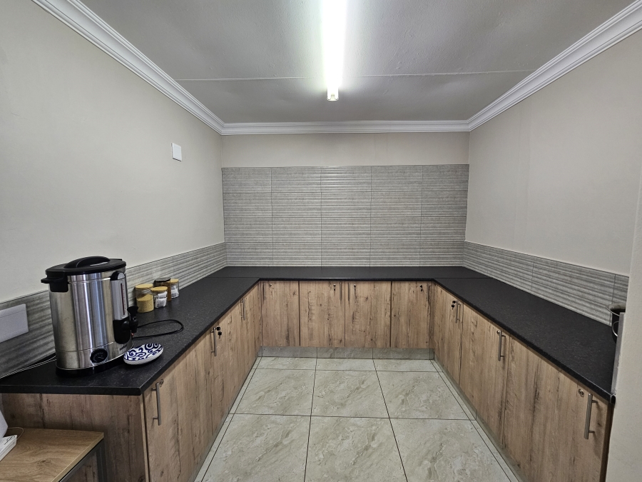 To Let commercial Property for Rent in Zwartkop Gauteng
