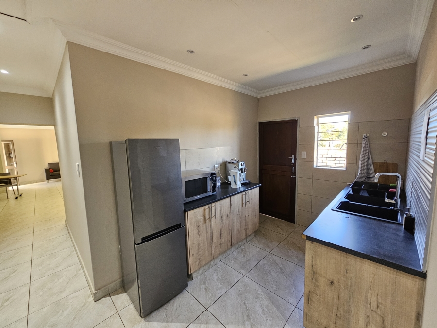 To Let commercial Property for Rent in Zwartkop Gauteng