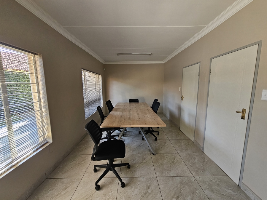 To Let commercial Property for Rent in Zwartkop Gauteng