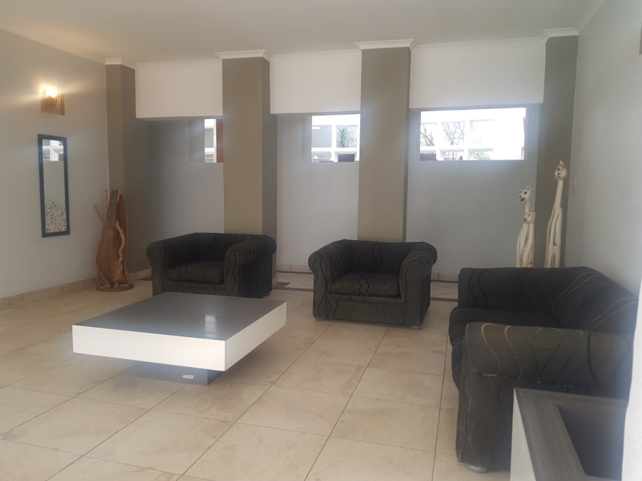 To Let 4 Bedroom Property for Rent in Waterkloof Gauteng