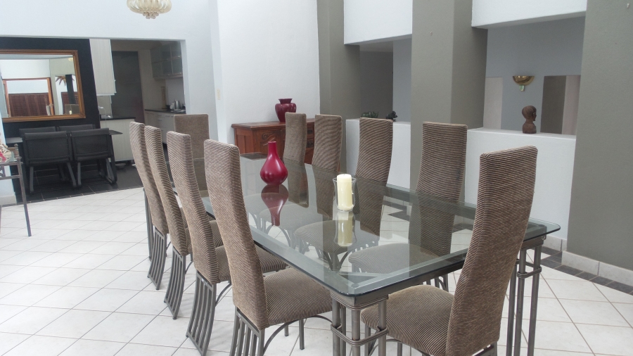 To Let 4 Bedroom Property for Rent in Waterkloof Gauteng