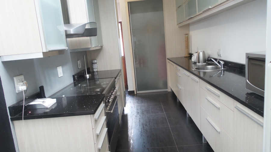 To Let 4 Bedroom Property for Rent in Waterkloof Gauteng
