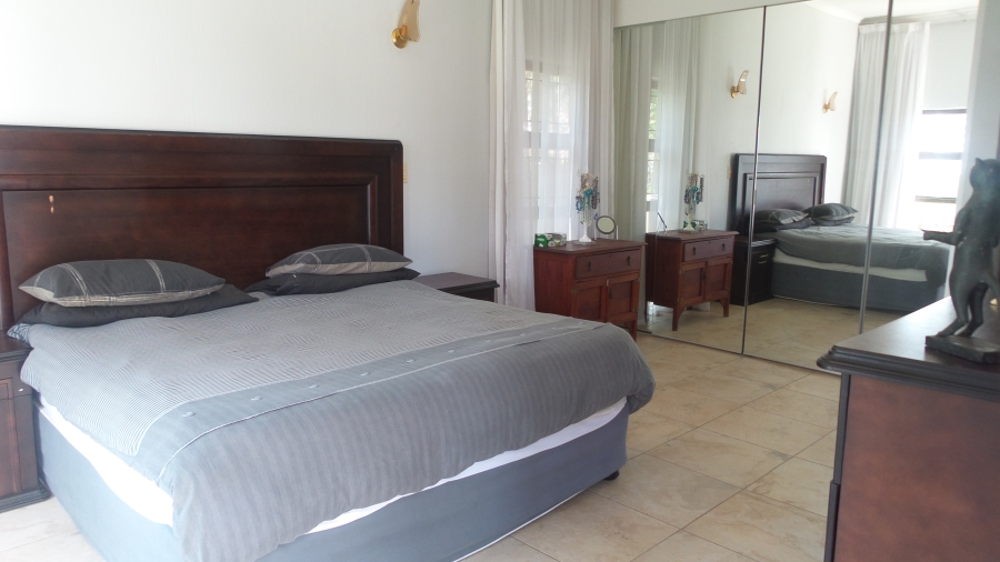 To Let 4 Bedroom Property for Rent in Waterkloof Gauteng