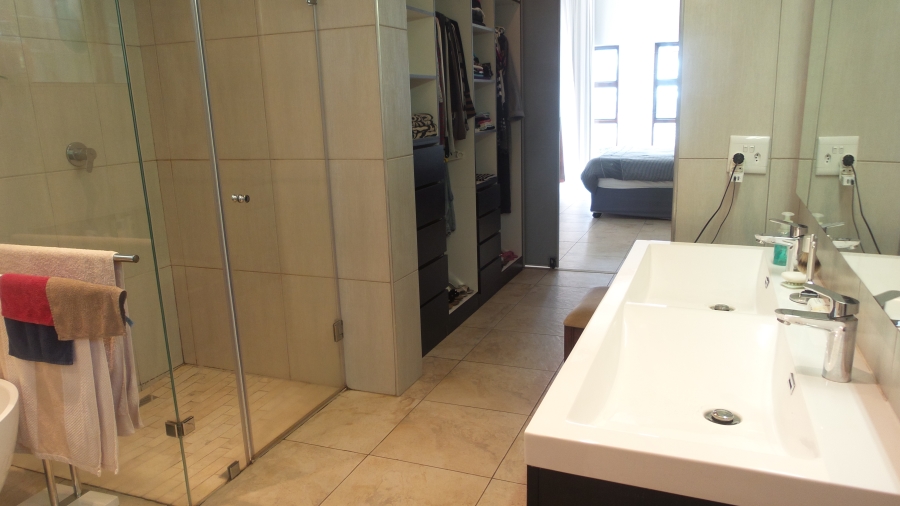 To Let 4 Bedroom Property for Rent in Waterkloof Gauteng