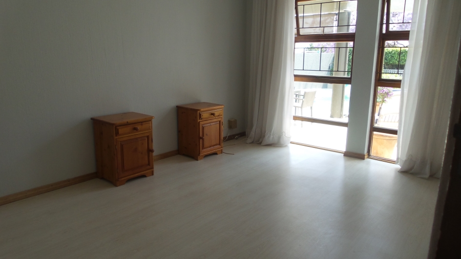 To Let 4 Bedroom Property for Rent in Waterkloof Gauteng