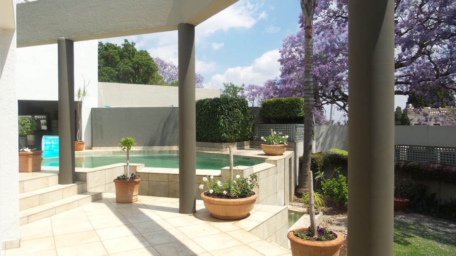 To Let 4 Bedroom Property for Rent in Waterkloof Gauteng