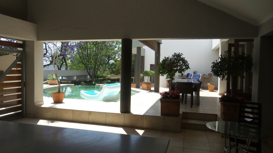 To Let 4 Bedroom Property for Rent in Waterkloof Gauteng