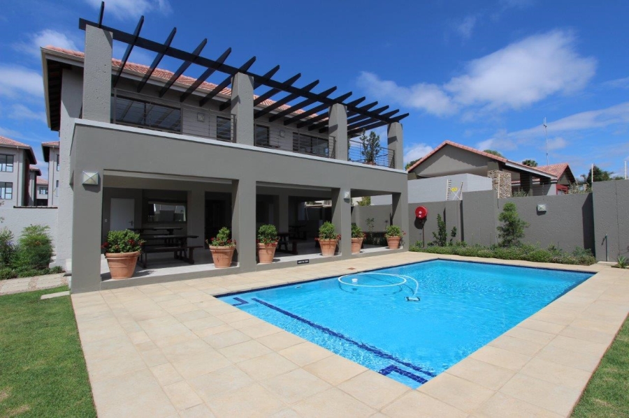 To Let 1 Bedroom Property for Rent in Fourways Gauteng