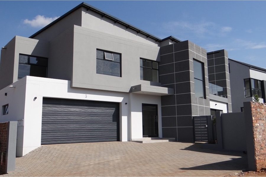 4 Bedroom Property for Sale in Clayville Gauteng