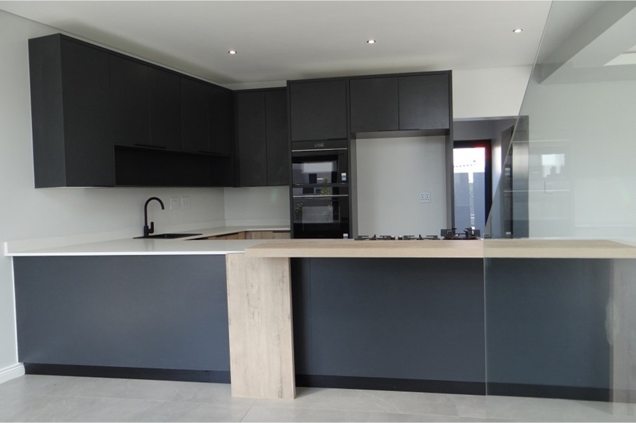 4 Bedroom Property for Sale in Clayville Gauteng