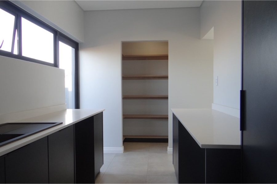 4 Bedroom Property for Sale in Clayville Gauteng