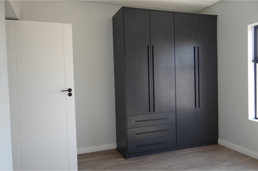 4 Bedroom Property for Sale in Clayville Gauteng