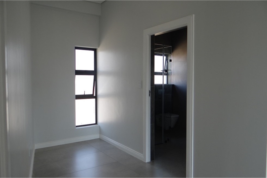 4 Bedroom Property for Sale in Clayville Gauteng