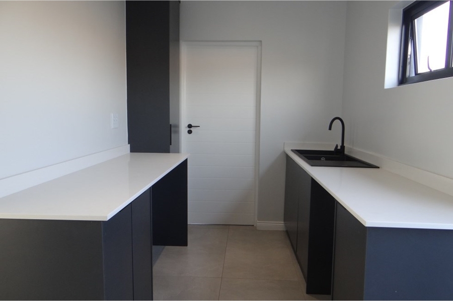 4 Bedroom Property for Sale in Clayville Gauteng