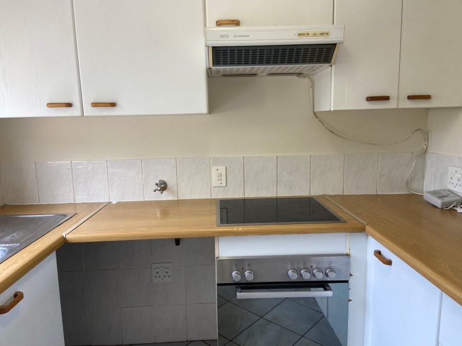 2 Bedroom Property for Sale in Robindale Gauteng