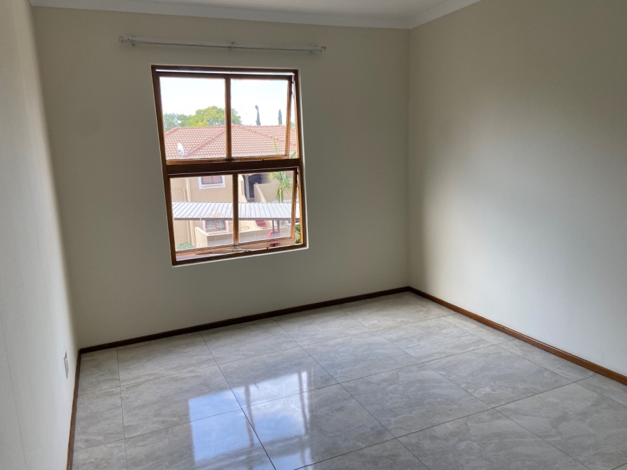 2 Bedroom Property for Sale in Robindale Gauteng
