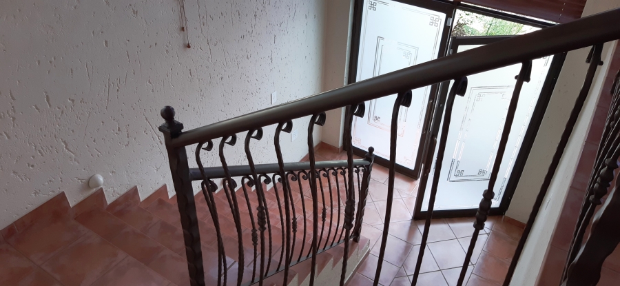 To Let 2 Bedroom Property for Rent in Waterkloof Ridge Gauteng