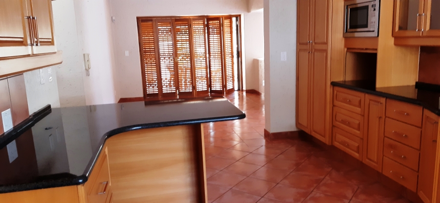 To Let 2 Bedroom Property for Rent in Waterkloof Ridge Gauteng