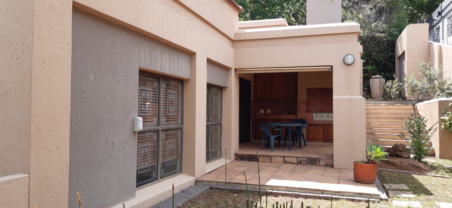 To Let 2 Bedroom Property for Rent in Waterkloof Ridge Gauteng