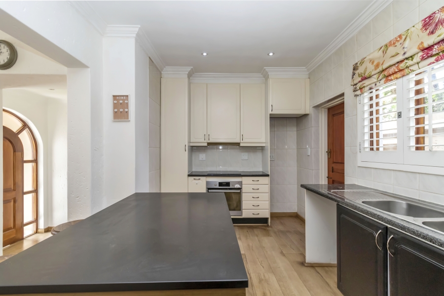 3 Bedroom Property for Sale in Lonehill Gauteng