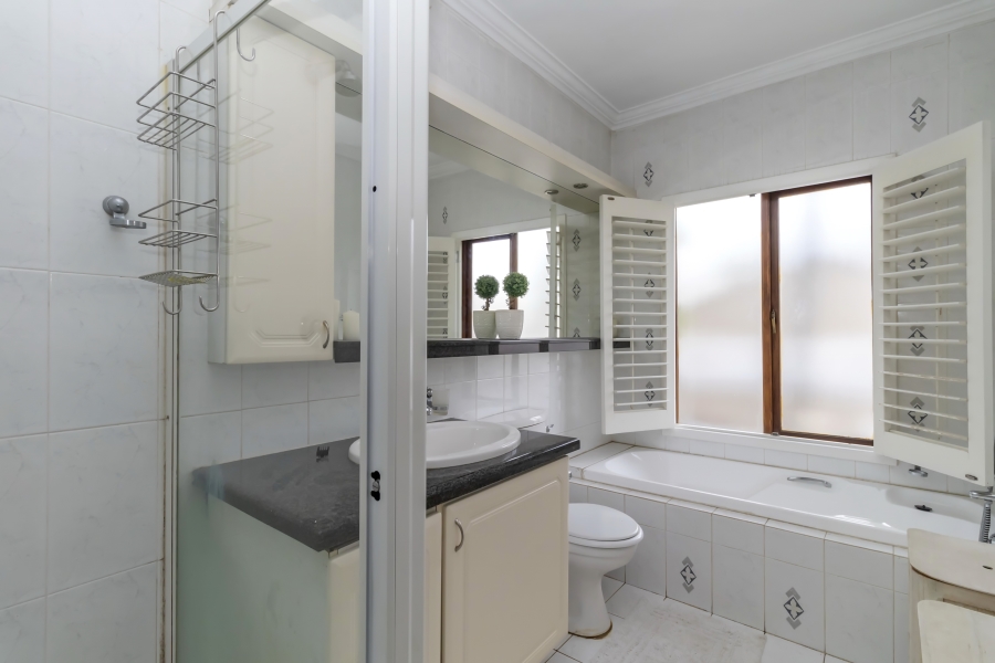 3 Bedroom Property for Sale in Lonehill Gauteng