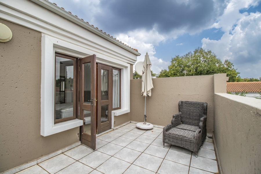 3 Bedroom Property for Sale in Lonehill Gauteng