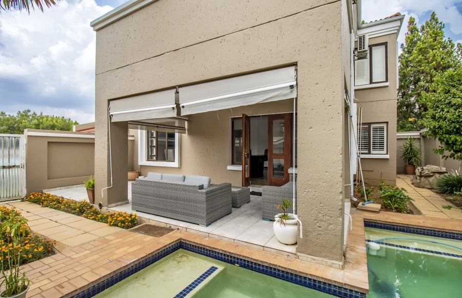 3 Bedroom Property for Sale in Lonehill Gauteng