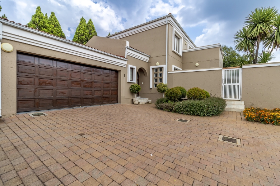 3 Bedroom Property for Sale in Lonehill Gauteng
