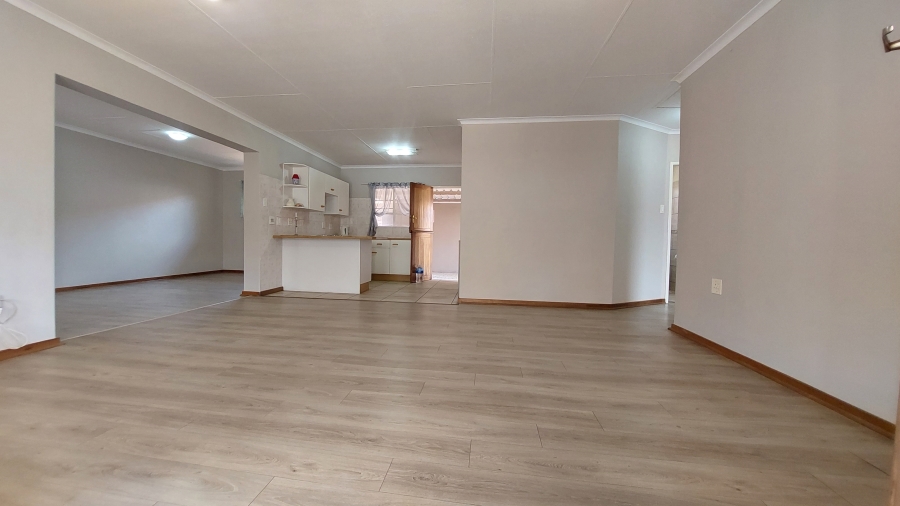 2 Bedroom Property for Sale in Die Hoewes Gauteng