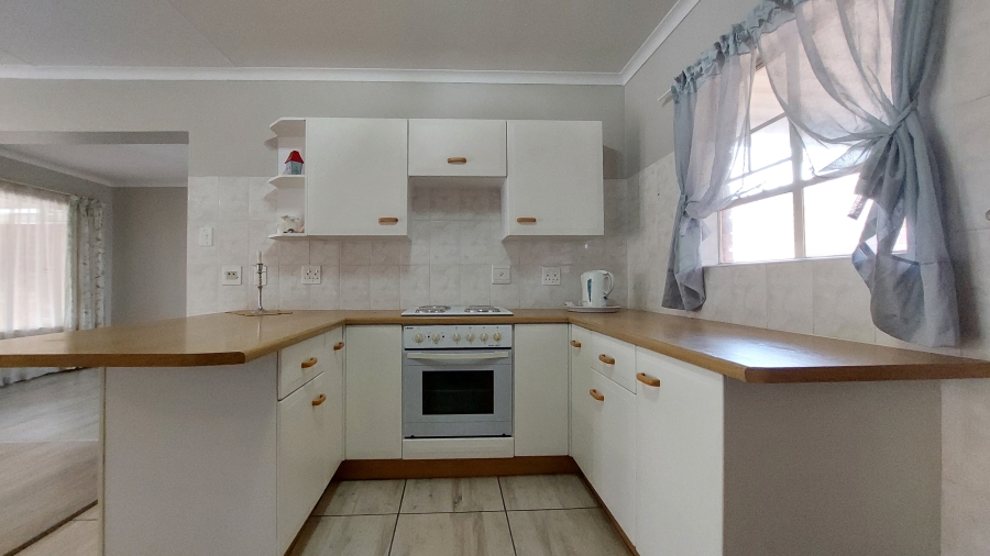 2 Bedroom Property for Sale in Die Hoewes Gauteng
