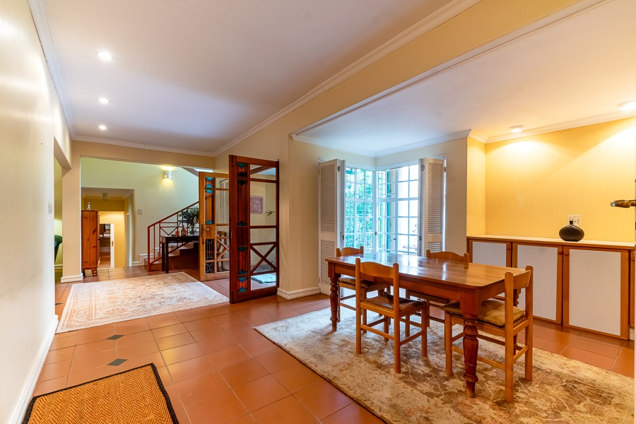 5 Bedroom Property for Sale in Waterkloof Ridge Gauteng