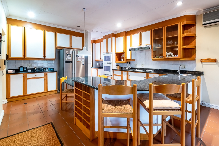 5 Bedroom Property for Sale in Waterkloof Ridge Gauteng