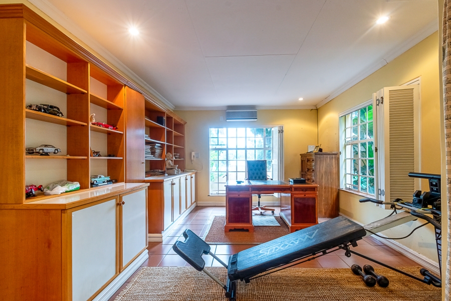 5 Bedroom Property for Sale in Waterkloof Ridge Gauteng