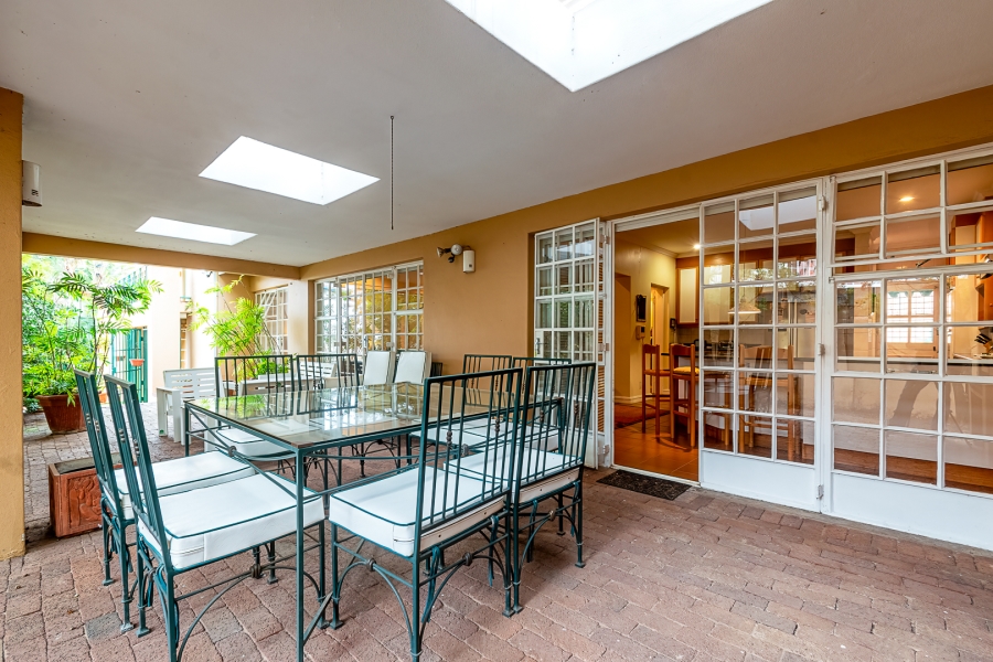 5 Bedroom Property for Sale in Waterkloof Ridge Gauteng