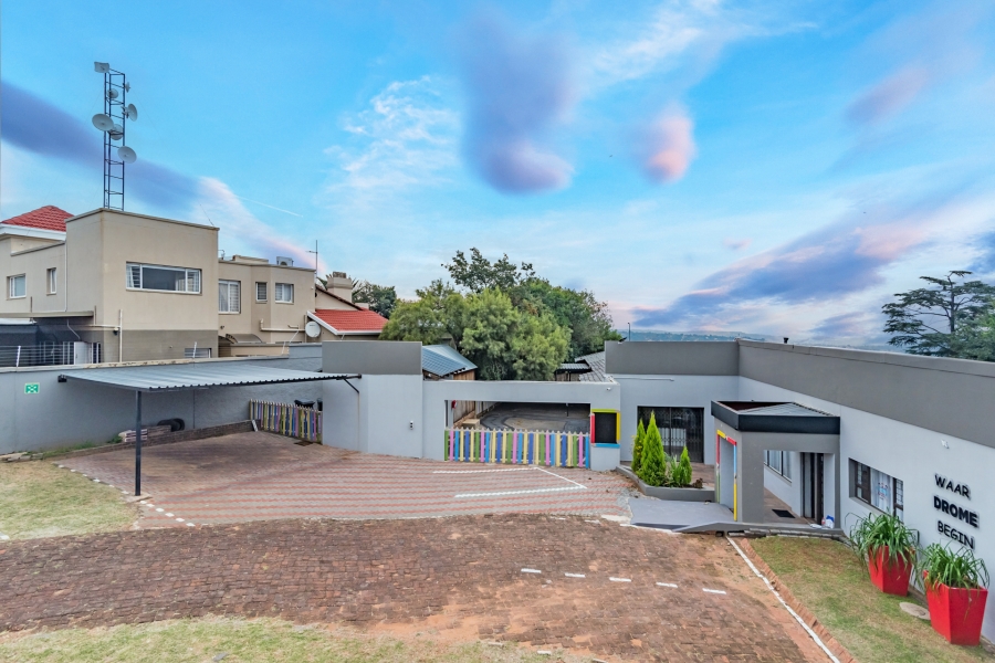 To Let 6 Bedroom Property for Rent in Horison Park Gauteng