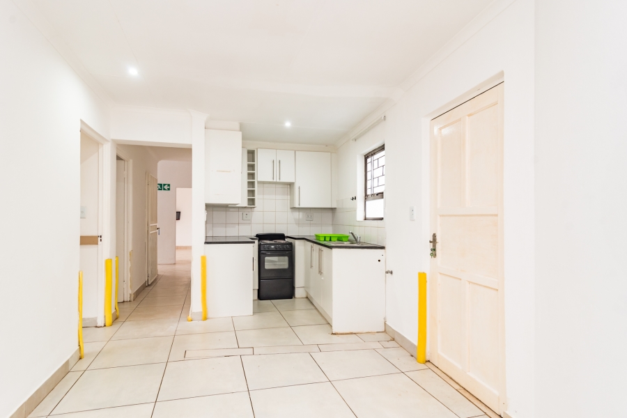 To Let 6 Bedroom Property for Rent in Horison Park Gauteng