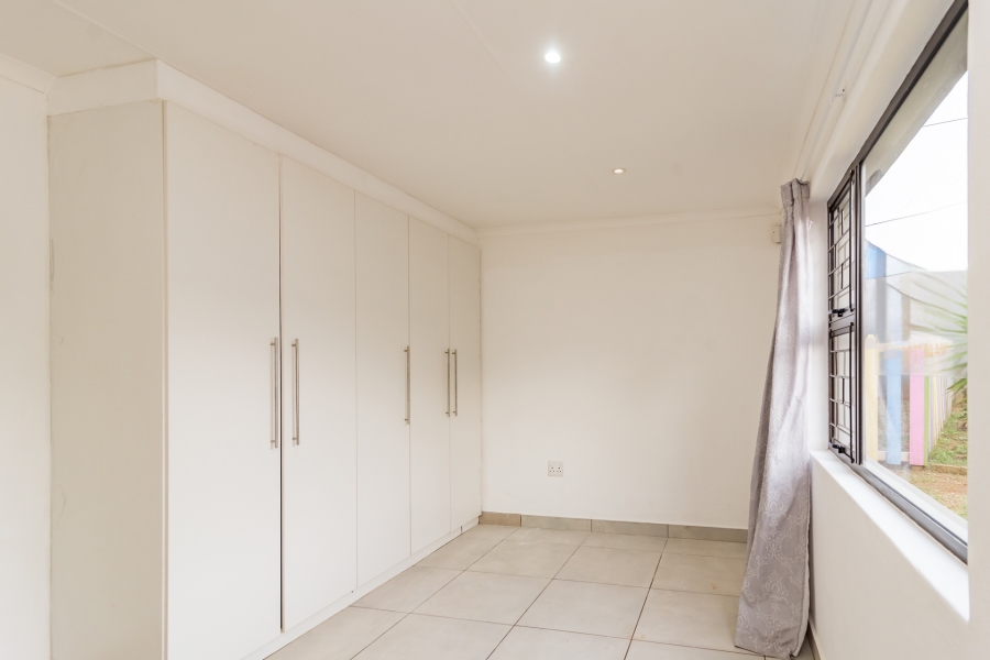 To Let 6 Bedroom Property for Rent in Horison Park Gauteng