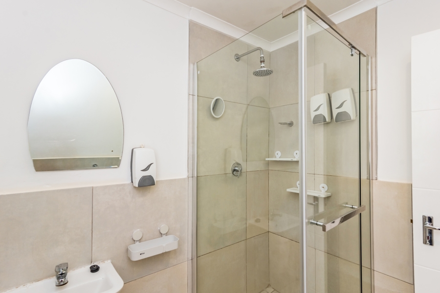 To Let 6 Bedroom Property for Rent in Horison Park Gauteng