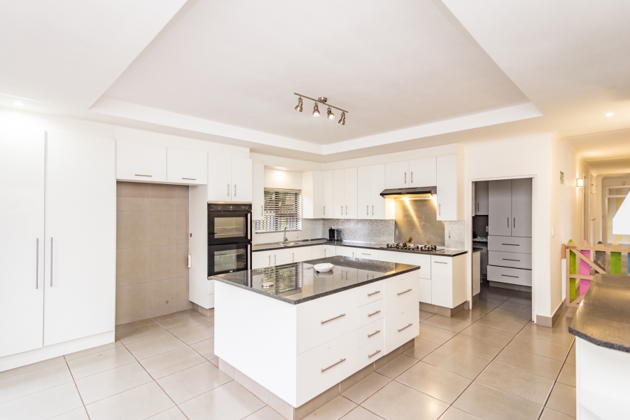 To Let 6 Bedroom Property for Rent in Horison Park Gauteng
