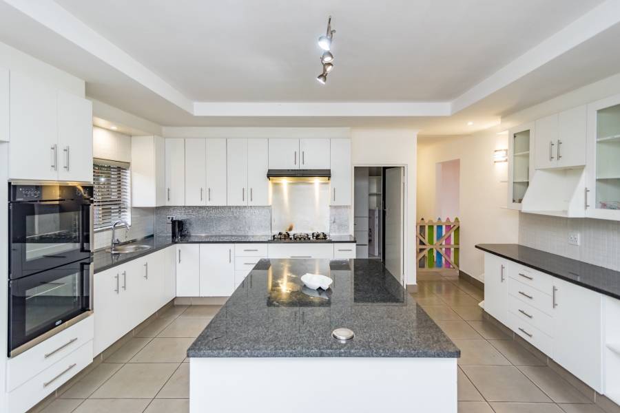 To Let 6 Bedroom Property for Rent in Horison Park Gauteng