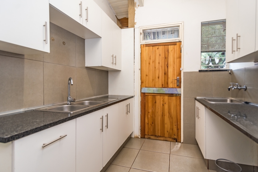 To Let 6 Bedroom Property for Rent in Horison Park Gauteng