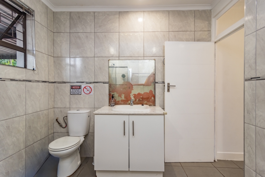 To Let 6 Bedroom Property for Rent in Horison Park Gauteng