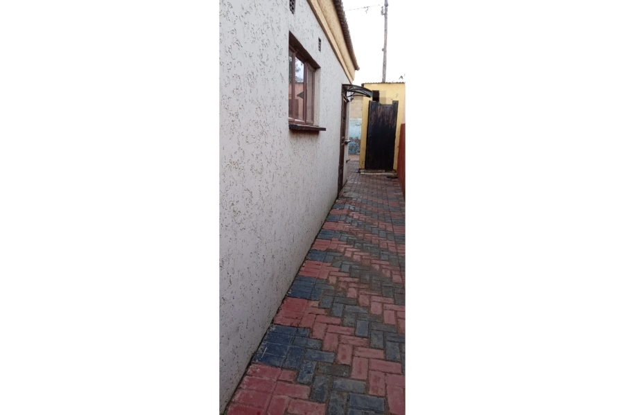 3 Bedroom Property for Sale in Daveyton Gauteng