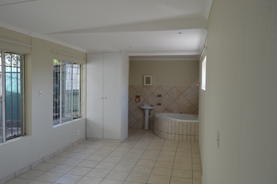 To Let 0 Bedroom Property for Rent in Selwyn Gauteng