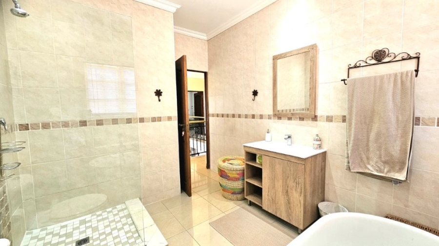 3 Bedroom Property for Sale in Midfield Estate Gauteng